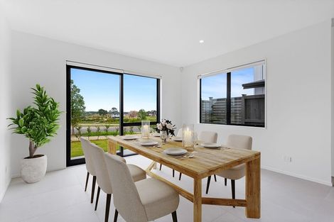 Photo of property in 29 Parkmore Drive, Rosehill, 2113