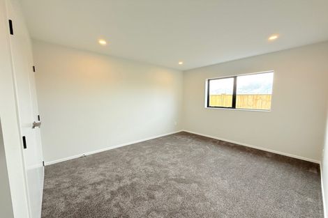 Photo of property in 71 Tributary Parade, Karaka, Papakura, 2113