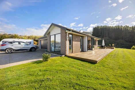 Photo of property in 18 Kens Lane, Sawyers Bay, Port Chalmers, 9023