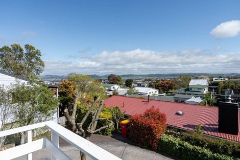 Photo of property in 37 Sunset Street, Hilltop, Taupo, 3330