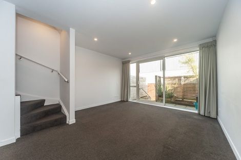 Photo of property in 24u2 Princess Terrace, Newtown, Wellington, 6021
