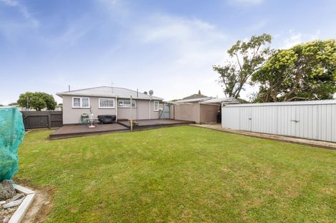 Photo of property in 16 Milton Street, Roslyn, Palmerston North, 4414