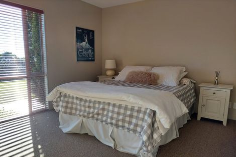 Photo of property in 253 Ngahere Park Road, Turitea, Palmerston North, 4472