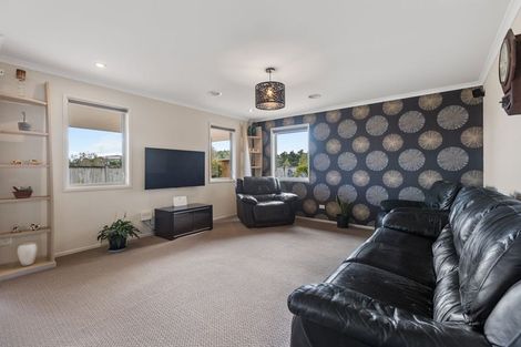 Photo of property in 86 Karamea Street, Whalers Gate, New Plymouth, 4310