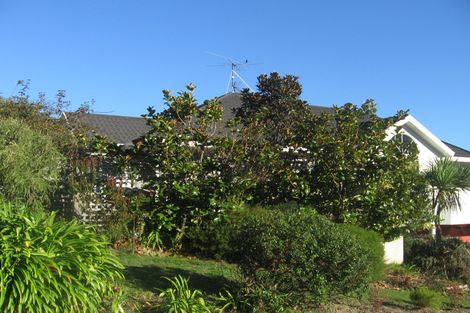 Photo of property in 6 Joseph Banks Drive, Whitby, Porirua, 5024