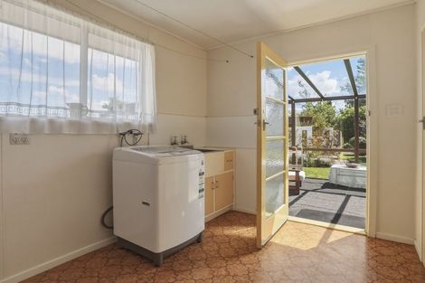 Photo of property in 14 Queen Street, Milton, 9220
