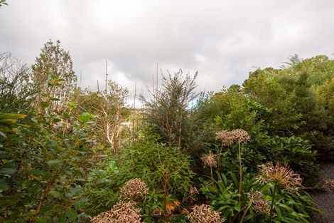 Photo of property in 16 Wantwood Grove, Churton Park, Wellington, 6037