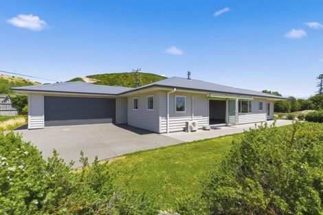 Photo of property in 1 Te Naihi Place, Paraparaumu, 5032