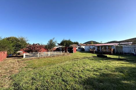 Photo of property in 93 Main Road, Clinton, 9534