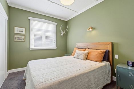 Photo of property in 33 Grey Street, College Estate, Whanganui, 4500