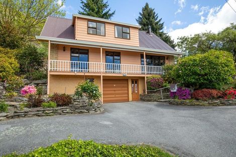 Photo of property in 45 Branxholm Street, Roxburgh, 9500