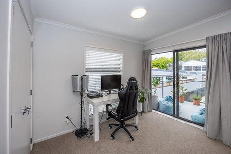 Photo of property in 17u4 Cook Street, Hamilton East, Hamilton, 3216