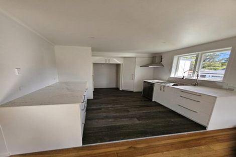 Photo of property in 84a Kaurilands Road, Titirangi, Auckland, 0604