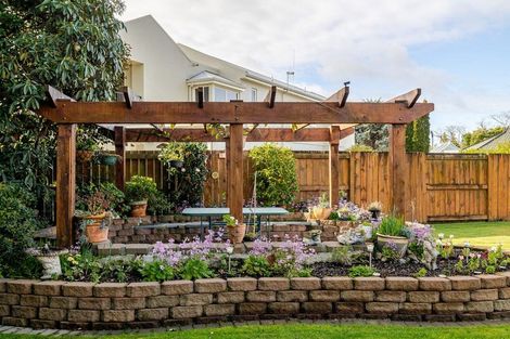 Photo of property in 62 Royal Oak Drive, Kelvin Grove, Palmerston North, 4414