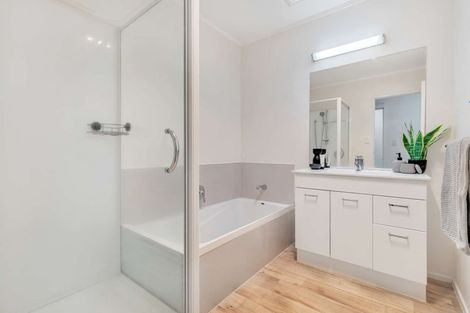 Photo of property in 2/83 Gloucester Road, Mount Maunganui, 3116