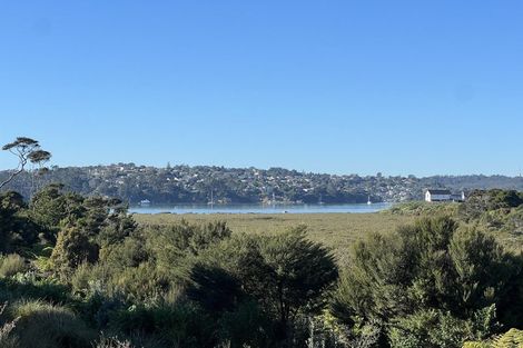 Photo of property in 18 Pukeko Road, Hobsonville, 0616