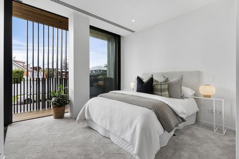 Photo of property in 103/110 Kitchener Road, Milford, Auckland, 0620