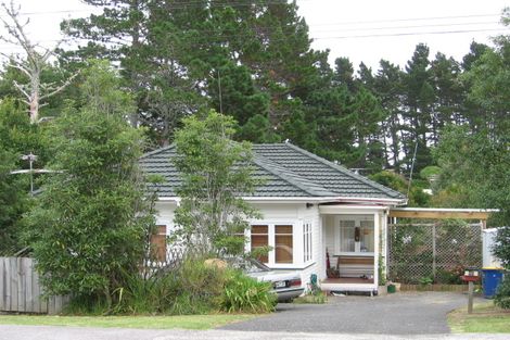 Photo of property in 92 Lancaster Road, Beach Haven, Auckland, 0626