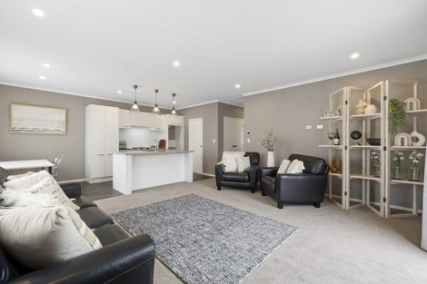 Photo of property in 47a Mangorei Road, Strandon, 4312