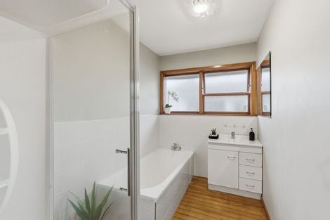 Photo of property in 50 Staveley Street, Avonhead, Christchurch, 8042