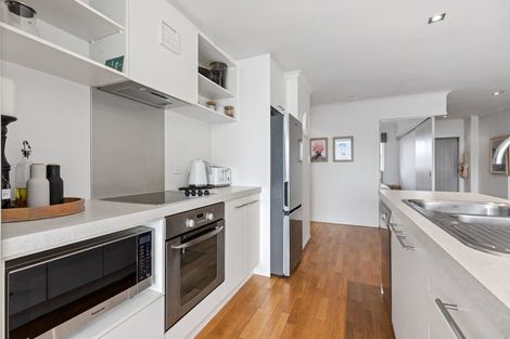 Photo of property in 310/332 Maunganui Road, Mount Maunganui, 3116
