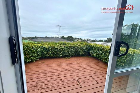 Photo of property in 1/12 Holiday Road, Stanmore Bay, Whangaparaoa, 0932