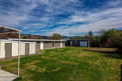 Photo of property in 4 Moorhouse Street, Waimate, 7924