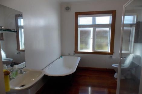 Photo of property in 132 Messines Road, Karori, Wellington, 6012