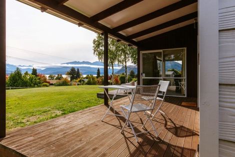 Photo of property in 3 Beech Street, Wanaka, 9305