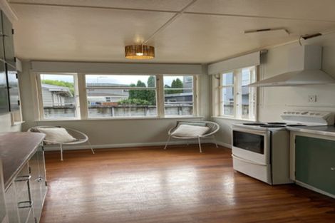 Photo of property in 14 Salisbury Avenue, Terrace End, Palmerston North, 4410