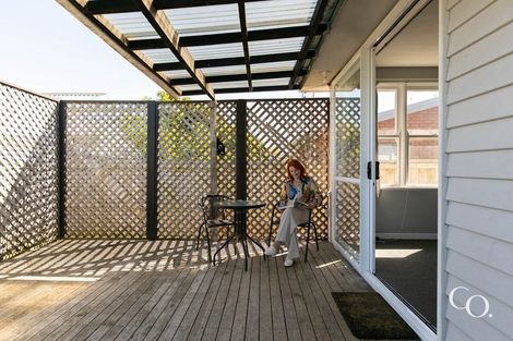 Photo of property in 1005a Hood Street, Mayfair, Hastings, 4122