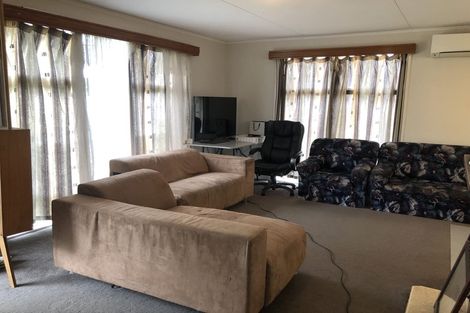 Photo of property in 23 Colwill Road, Massey, Auckland, 0614