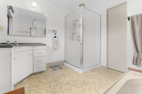 Photo of property in 10b Hickford Place, Okato, 4335