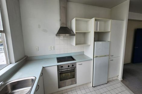 Photo of property in Grandstand Apartments, 11/80u Kent Terrace, Mount Victoria, Wellington, 6011