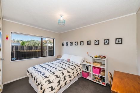 Photo of property in 7 Rodney Grove, Paraparaumu, 5032