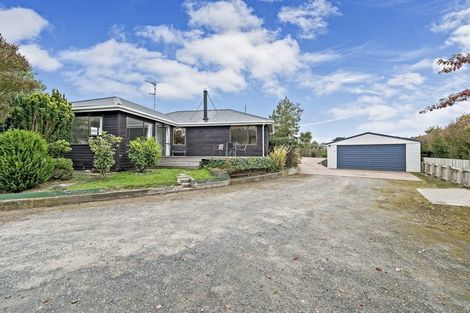 Photo of property in 1 Beach Crescent, Waikuku Beach, 7473