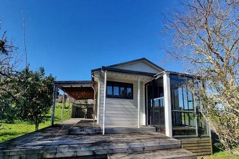 Photo of property in 100 Ranfurly Road, Alfriston, Auckland, 2105