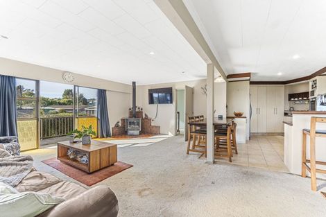 Photo of property in 10b Hickford Place, Okato, 4335