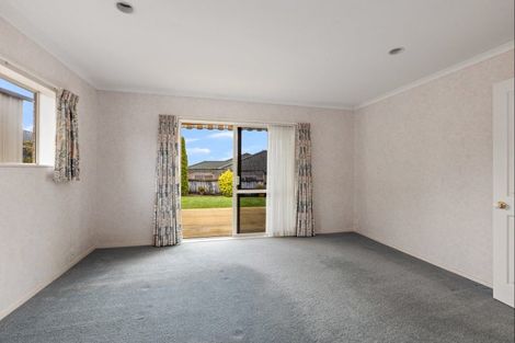 Photo of property in 61 Kath Hopper Drive, Orewa, 0931