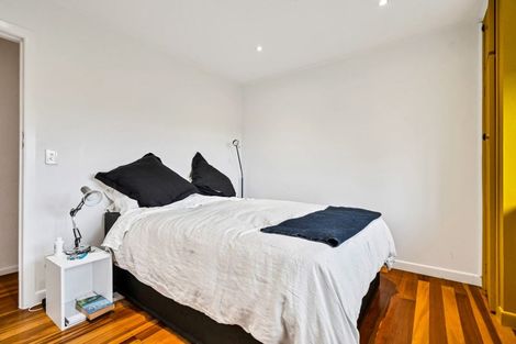 Photo of property in 73 Minnehaha Avenue, Titirangi, Auckland, 0604