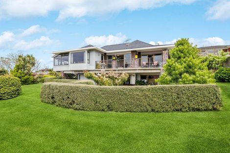 Photo of property in 12 Dunolly Place, Pukekohe, 2120