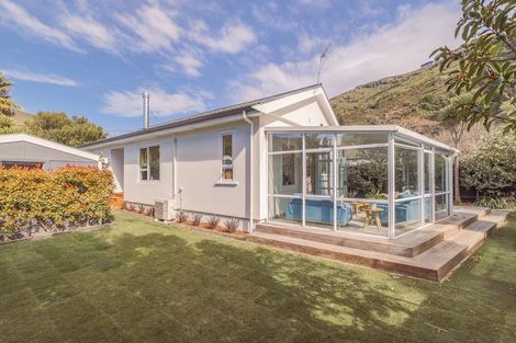 Photo of property in 5 Duncan Street, Sumner, Christchurch, 8081