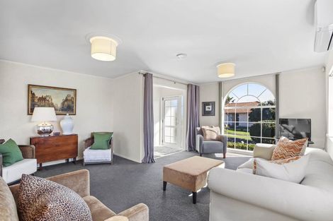 Photo of property in 1/6 Somerton Rise, Henderson, Auckland, 0612