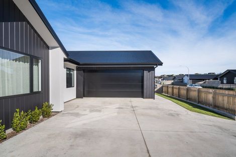 Photo of property in 78 Freedom Drive, Kelvin Grove, Palmerston North, 4470