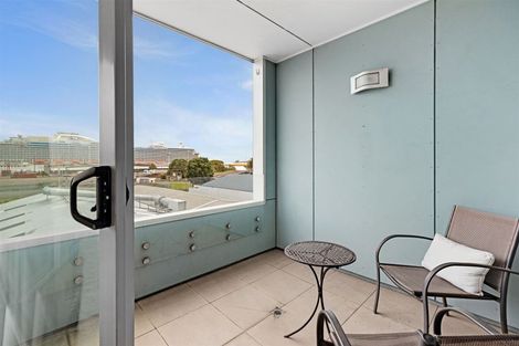 Photo of property in 310/332 Maunganui Road, Mount Maunganui, 3116