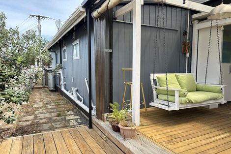 Photo of property in 47a Taikata Road, Te Atatu Peninsula, Auckland, 0610