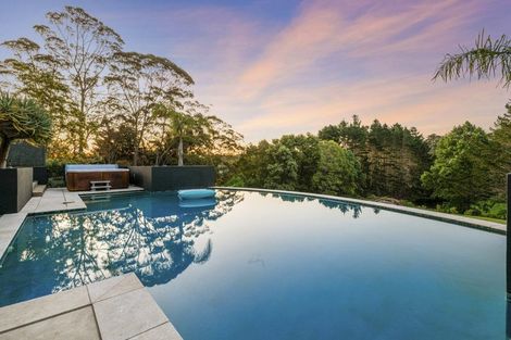 Photo of property in 310 Paremoremo Road, Paremoremo, Auckland, 0632
