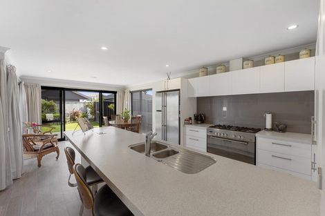 Photo of property in 58 Parnell Heights Drive, Kelvin Grove, Palmerston North, 4414