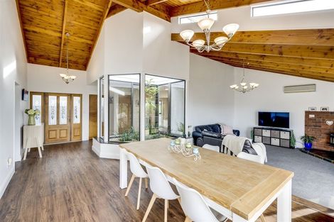 Photo of property in 55 Churchill Drive, Taradale, Napier, 4112