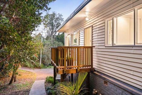 Photo of property in 3a Sylvan Valley Avenue, Titirangi, Auckland, 0604